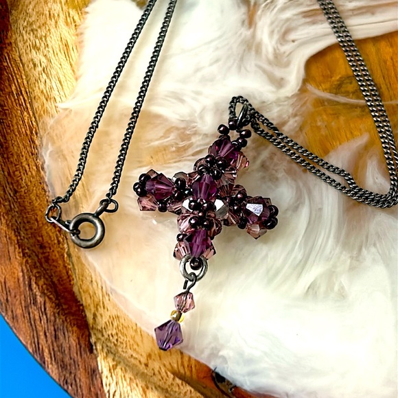 🖤Swarovski crystal elements Cross necklace - Picture 1 of 7